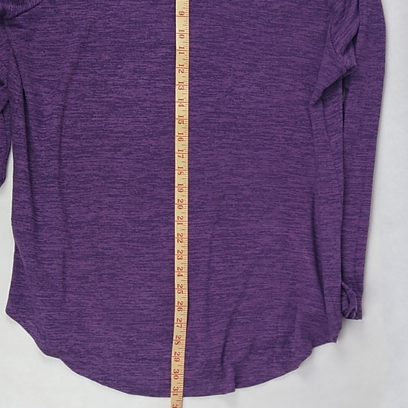 Lady's Top - Picture 3 of 6